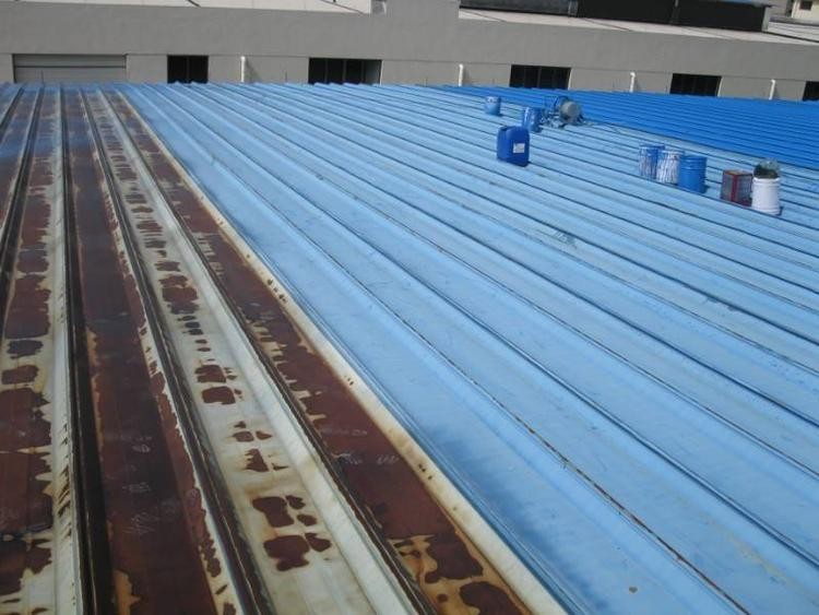工廠房彩鋼除銹翻新自己做可以嗎？彩鋼噴漆施工工序繁瑣嗎？